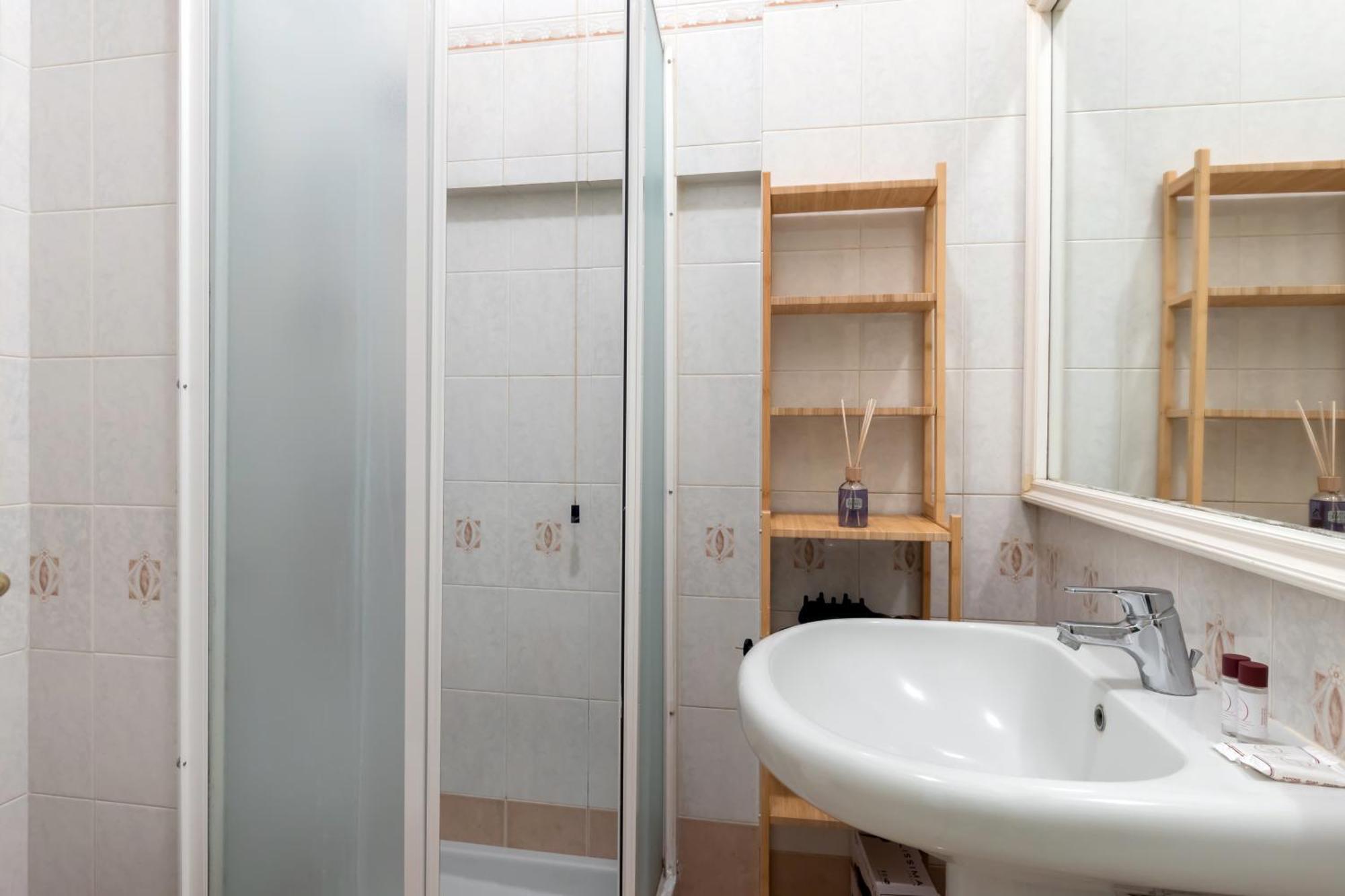 Sanzio City Escape - 15Min From Duomo Apartment มิลาน ภายนอก รูปภาพ